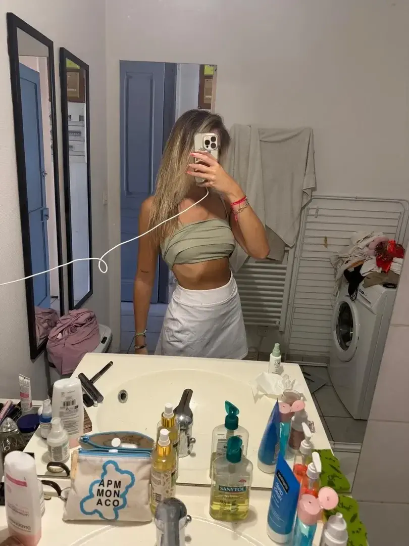Leak & nude 8 — Naughtyelvi