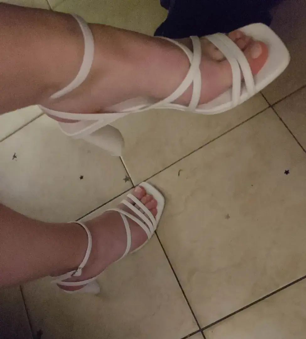 Leak & nude 3 — Feetlove000