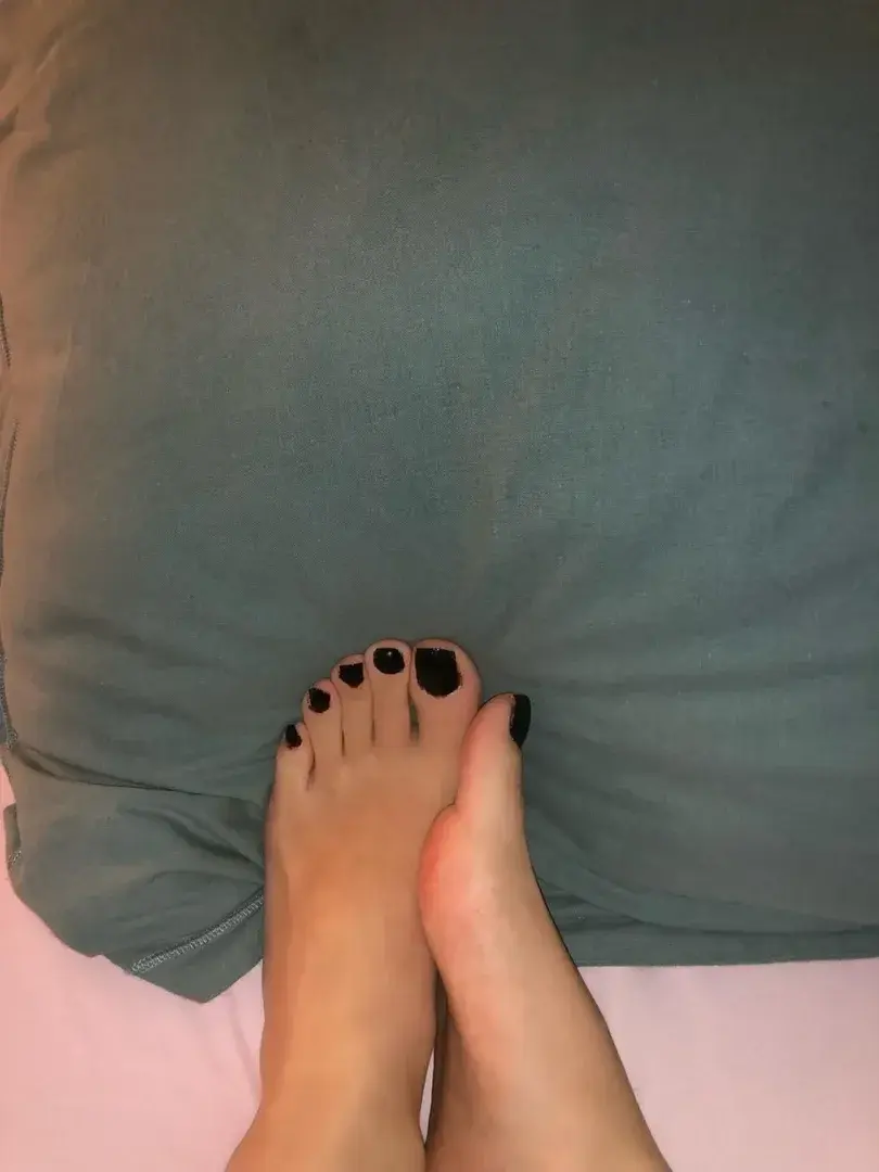 Leak & nude 2 — Kiaras_feet