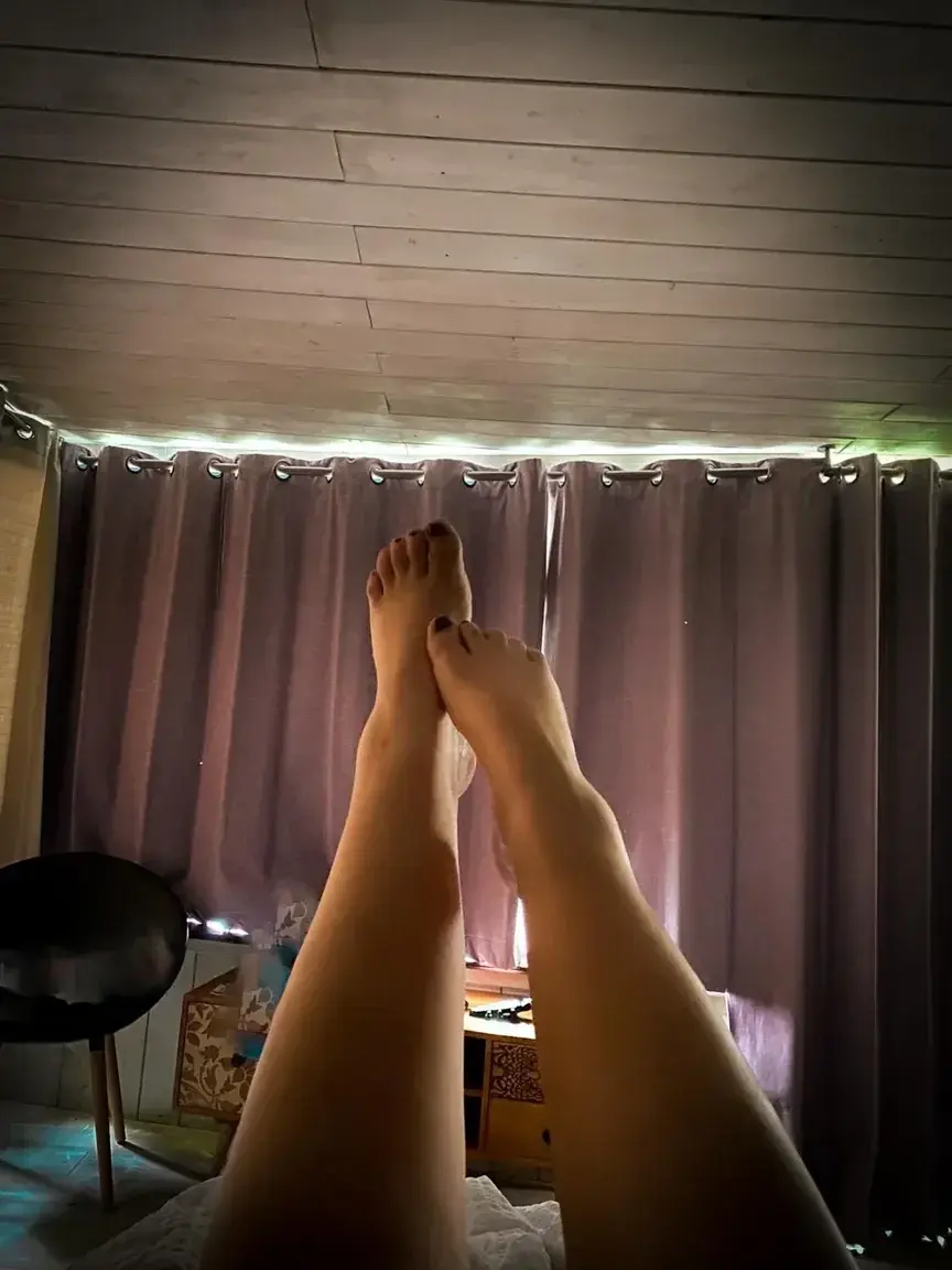 Leak & nude 1 — Sweetfeetvoluptuous