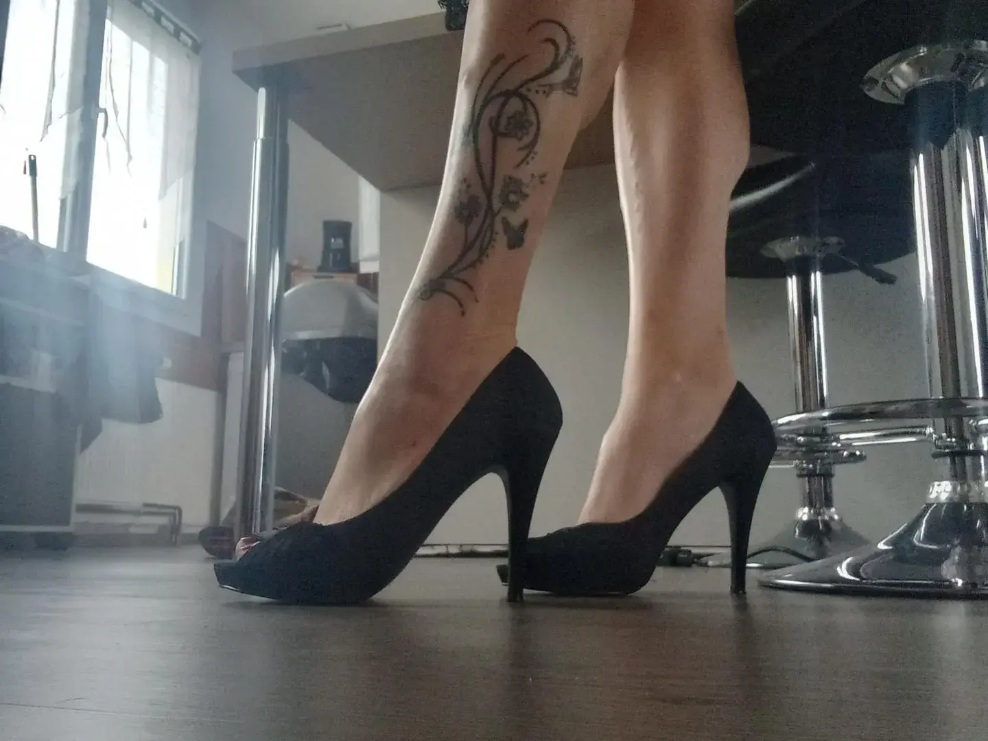 Leak & nude 1 — Petiteplume1