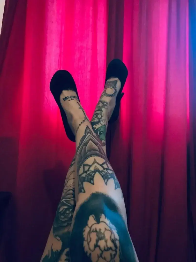 Leak & nude 2 — Prettyinkfeet