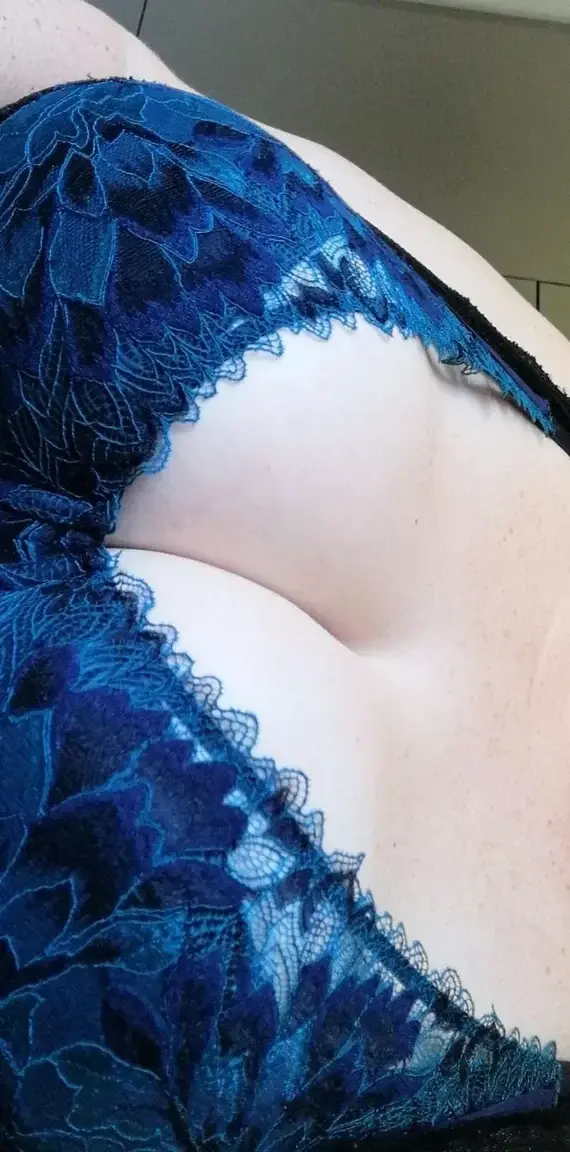 Leak & nude MYM — Fleurderose : « média » (MYM)