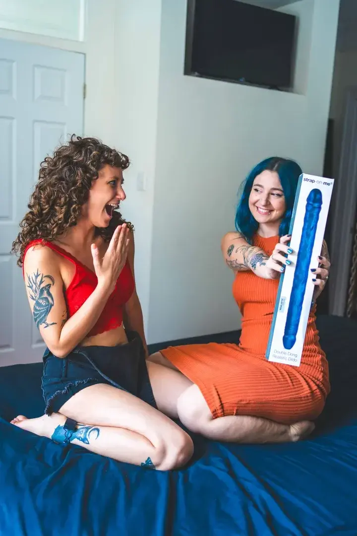 Tu crois que Riley aime mon cadeau? 🤔Rejoins moi avec le code KHALASUCE ou KHALABAISE pour découvrir cette sextape 🔥