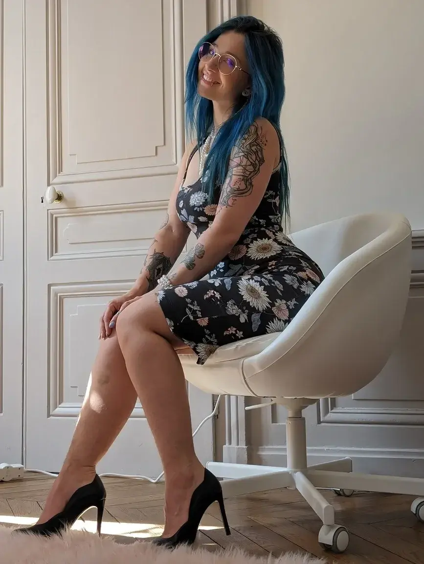 Je te plaît en talons? 😇Abonne toi avec le code DATE pour découvrir tout min univers 🔥