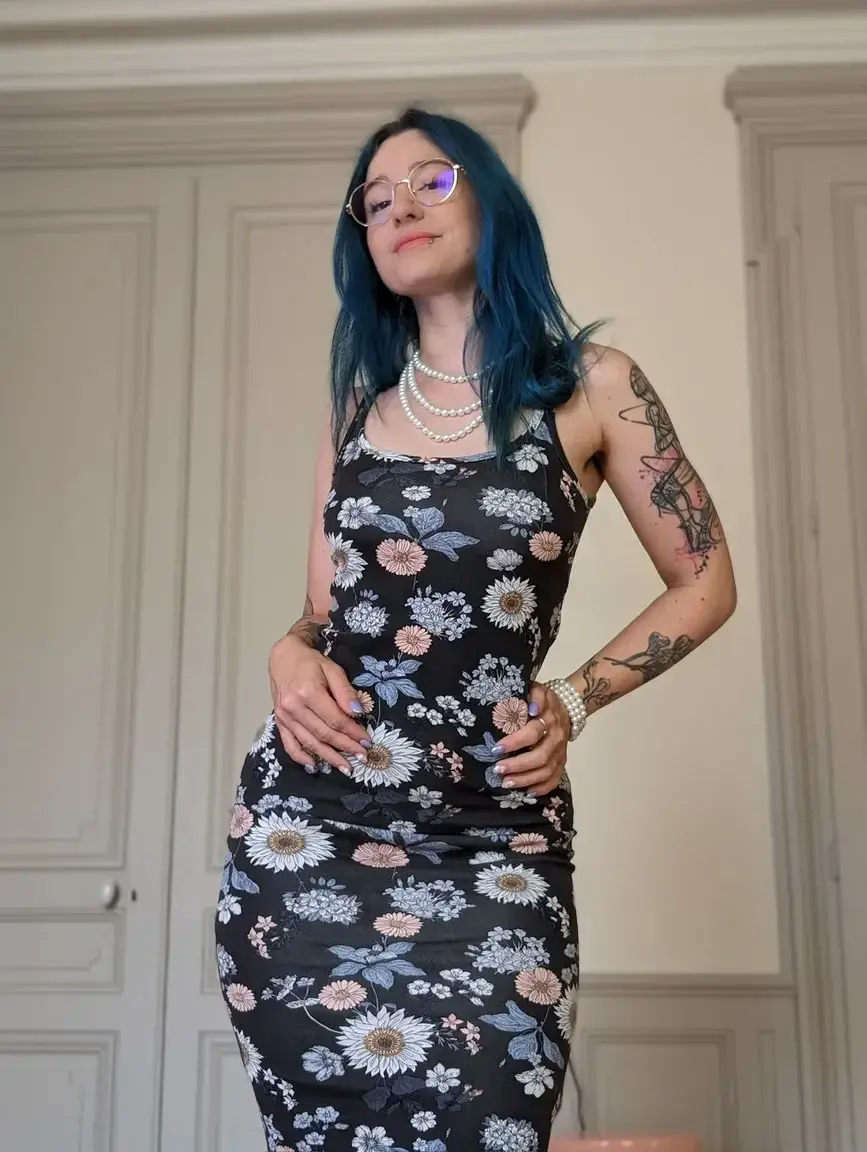 Leak & nude MYM — khalamite : « KHALASECRET = Ton abonnement à 1€ 💙 » (MYM)
