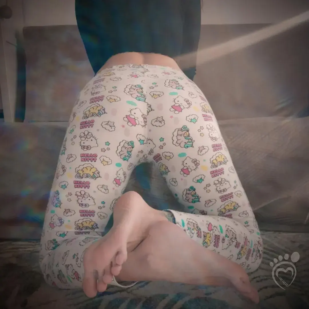Leak & nude 3 — Emmafeetmodel