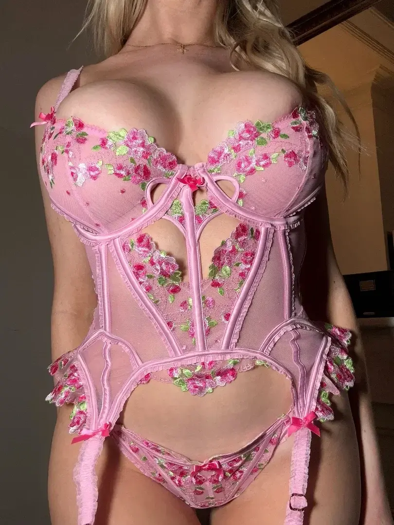 coucou ! abonnes toi pour discuter avec moi :)