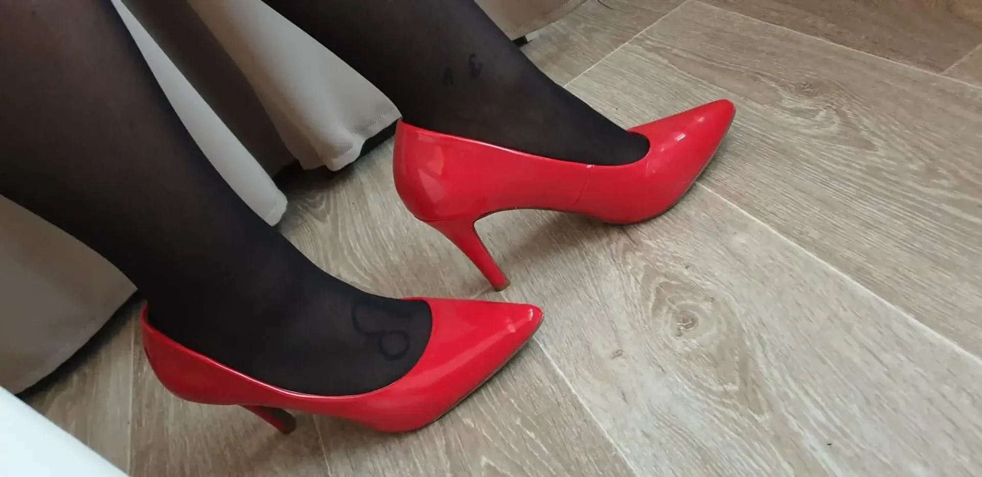 Leak & nude 11 — Sexypied7
