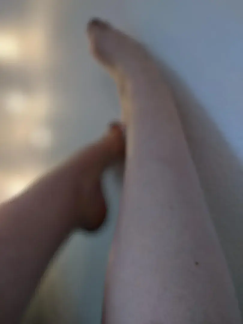 Leak & nude 1 — Chloelovesflowers