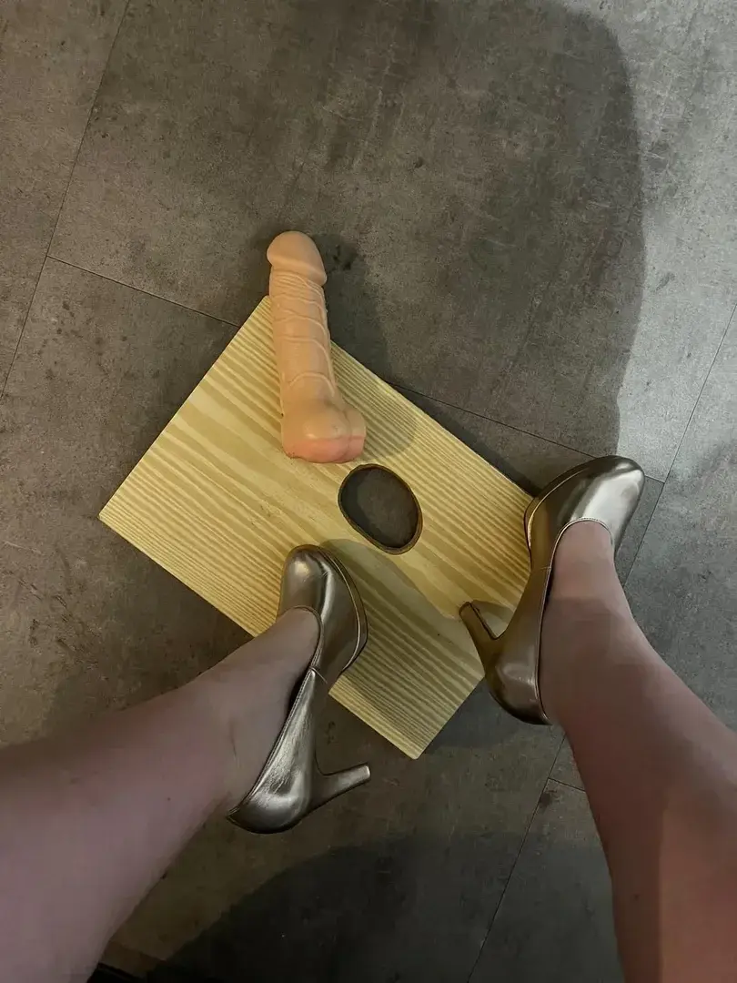 Petit jeu du soir avec notre planche à trou 👠😛❤️‍🔥