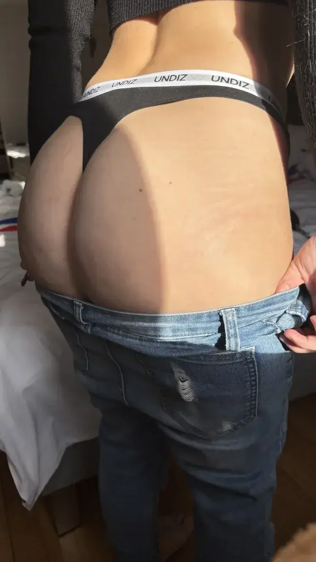 Leak & nude MYM — _sexymidlucie : « 🔥 Code FREELULU = abonnement GRATUIT🎁 LUCIE49 = 1 vidéos offertes + -50 %🔥 » (MYM)