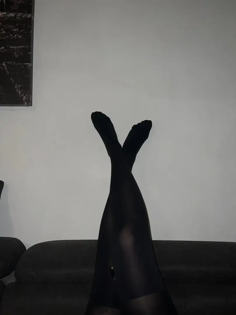 Leak & nude 1 — Beautyfeet38