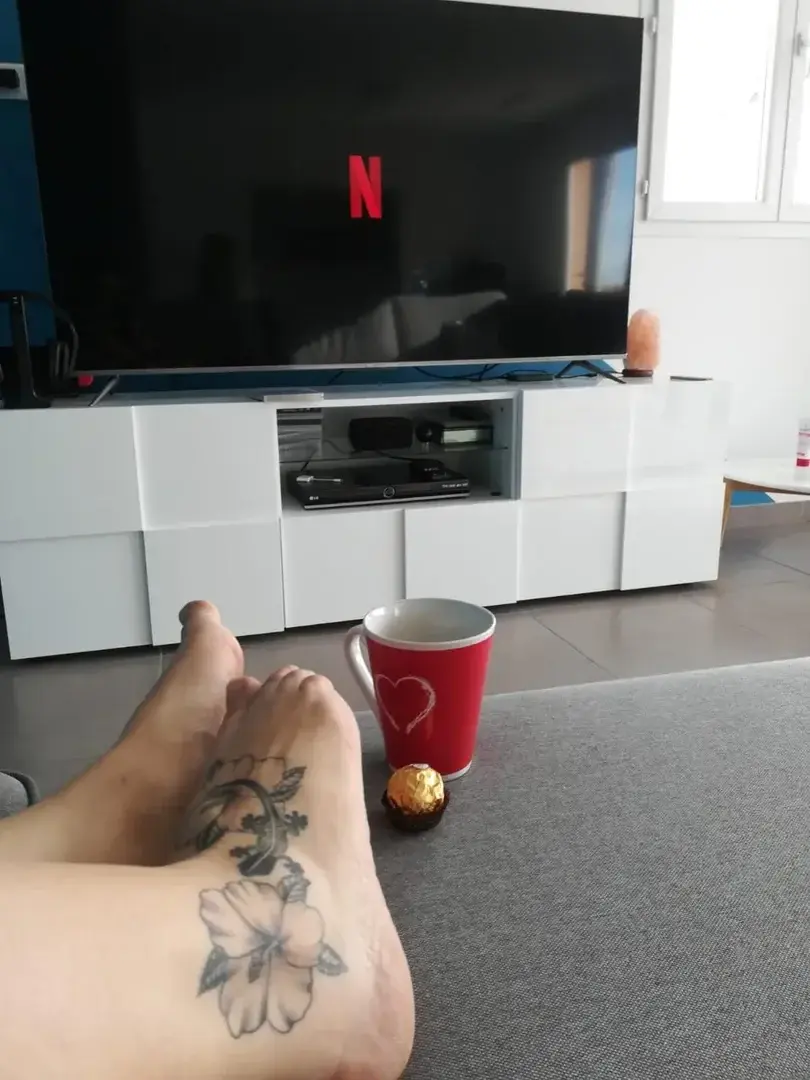 Leak & nude 5 — Foots-porn
