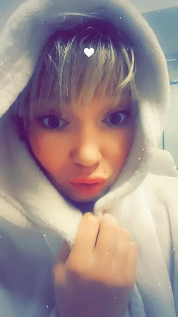 Leak & nude 3 — Lola-sexy