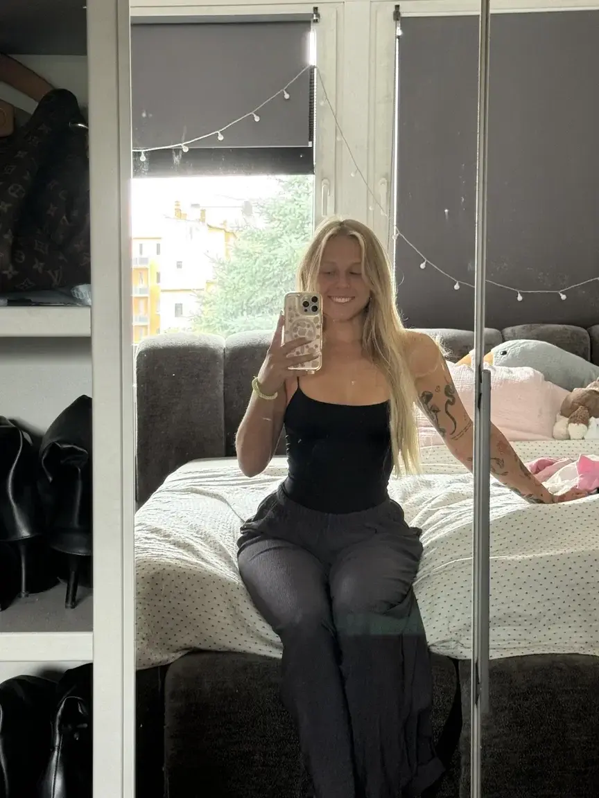 Leak & nude MYM — Zuckermaus : « hast du dich auch heute schön entspannt? 😏 » (MYM)
