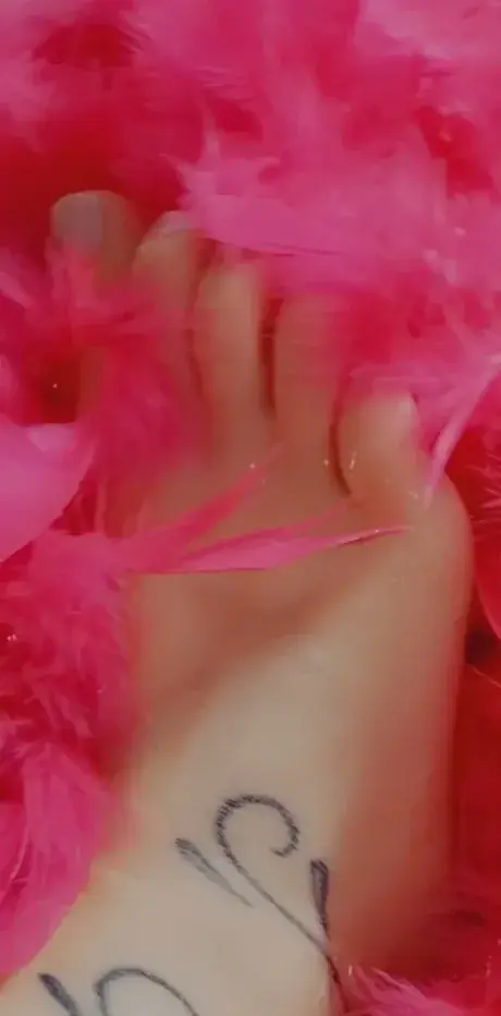 Leak & nude 2 — Sexy_petits_pieds_et_plus