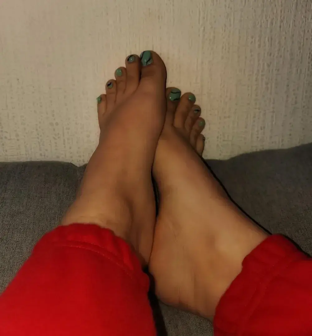 Leak & nude 1 — Kay_footporn