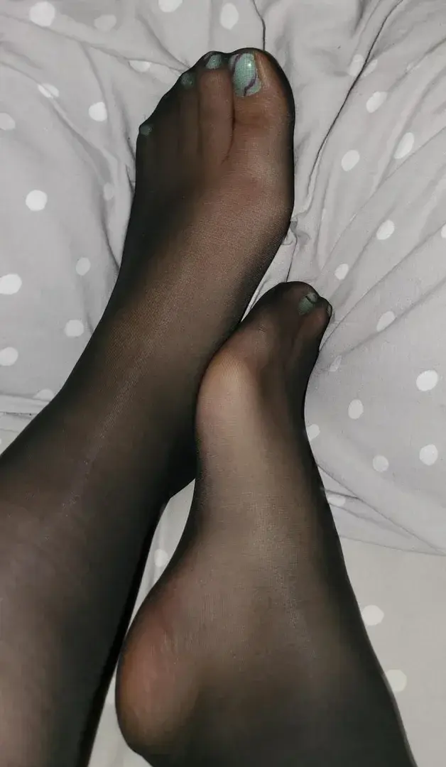 Leak & nude 4 — Kay_footporn