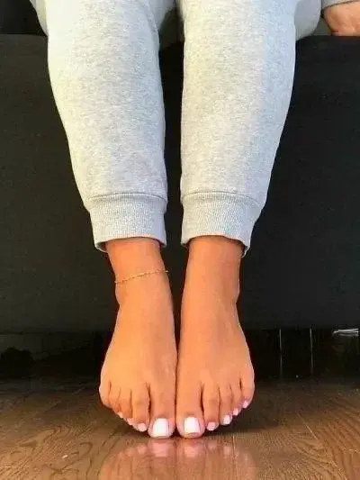 Leak & nude 4 — Feet_pieds_