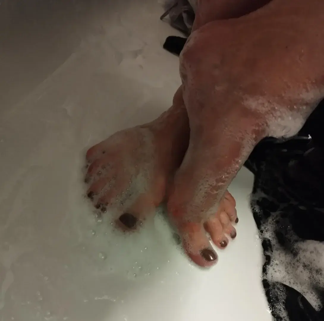 Avatar de Kisskissgirl_pieds_mains_sexy_nylon_collants