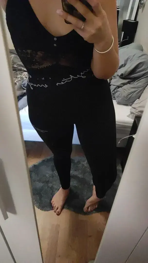 Leak & nude 6 — Suck_my_feet_baby