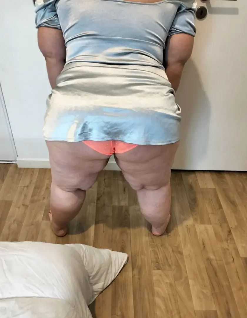 Leak & nude 1 — Curvelolo