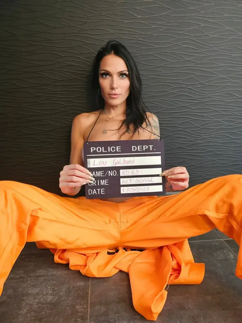 Leak public de Universe_gl — « 🔥abo gratuit code SQUIRT 🔥allez viens jouer avec moi 💦💦 » (nude) sur MYM