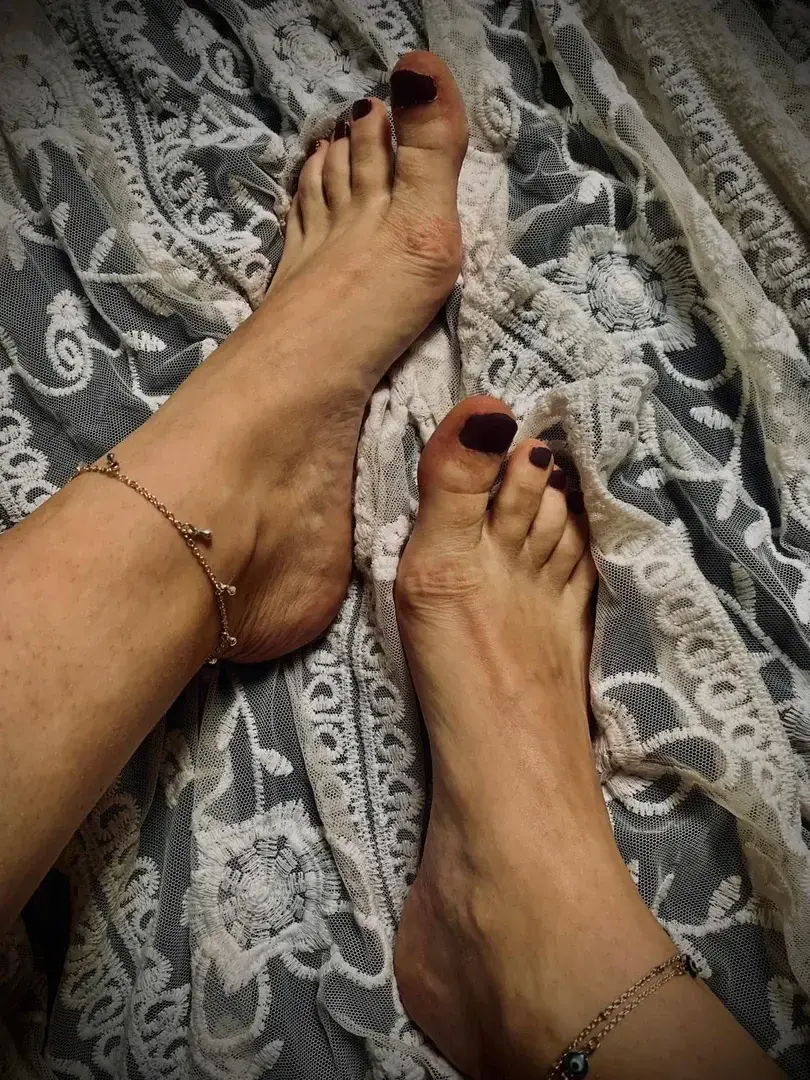Leak & nude 3 — Prettyfeetgirl1
