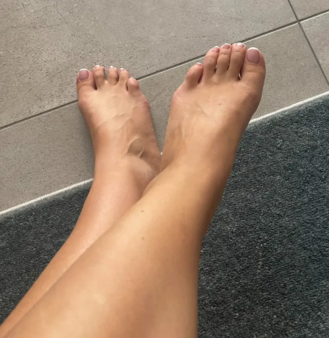 Leak & nude 4 — Littlefeet_7