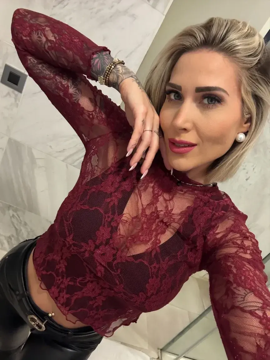 Leak & nude MYM — diamantaoff : « Si tu aimes les MILF qui n'ont pas froid aux yeux tu es obligé de t'abonner 😋 » (MYM)