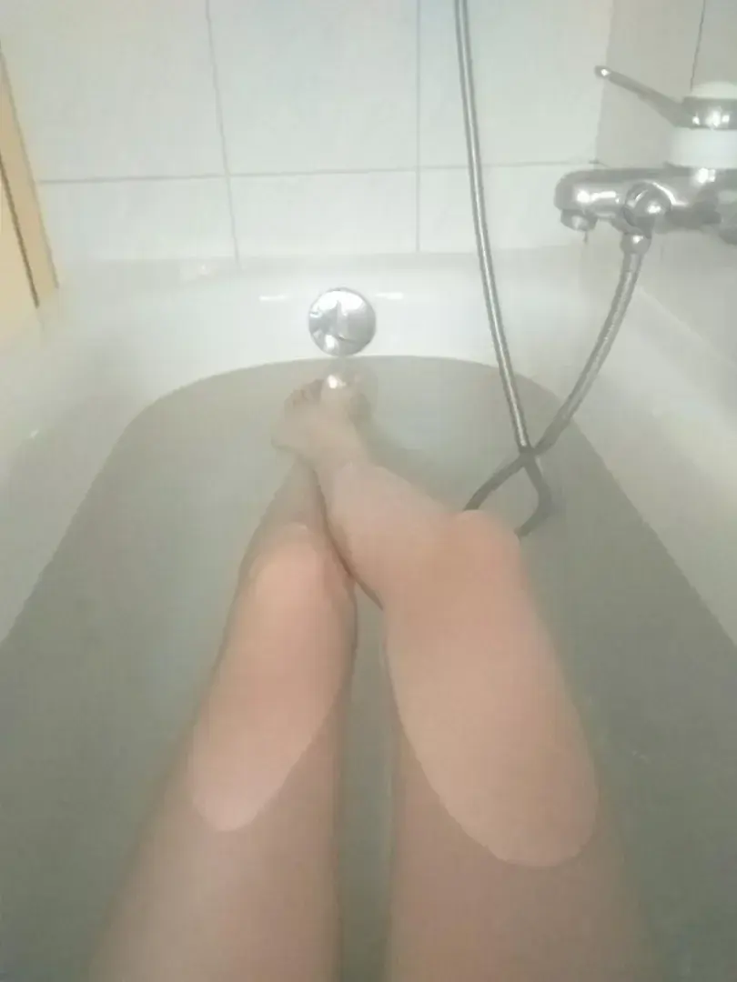 Cheers 🥂 Joyeux réveillon à tous 💋 Si vous prenez froid, venez vous réchauffer ici ensuite 🔥