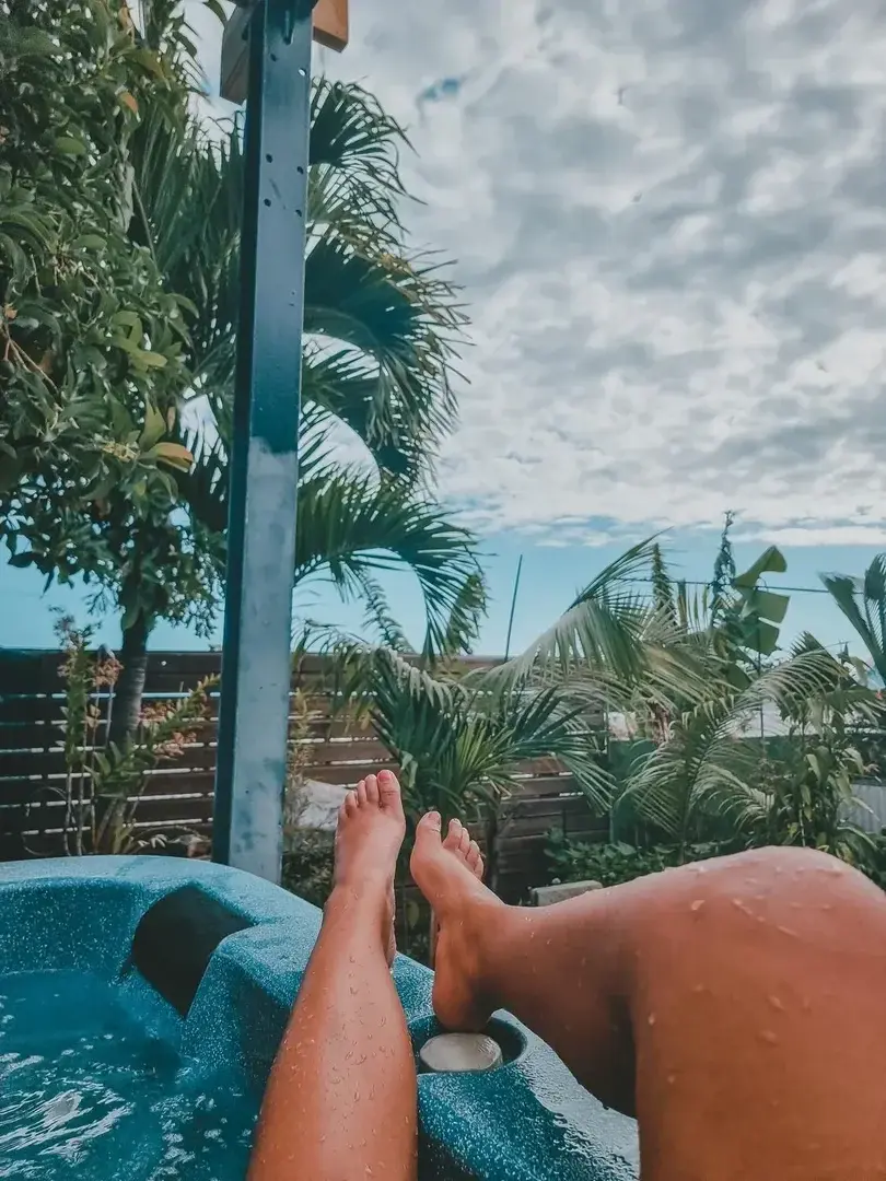 Leak & nude 5 — pieds_intenses_974_