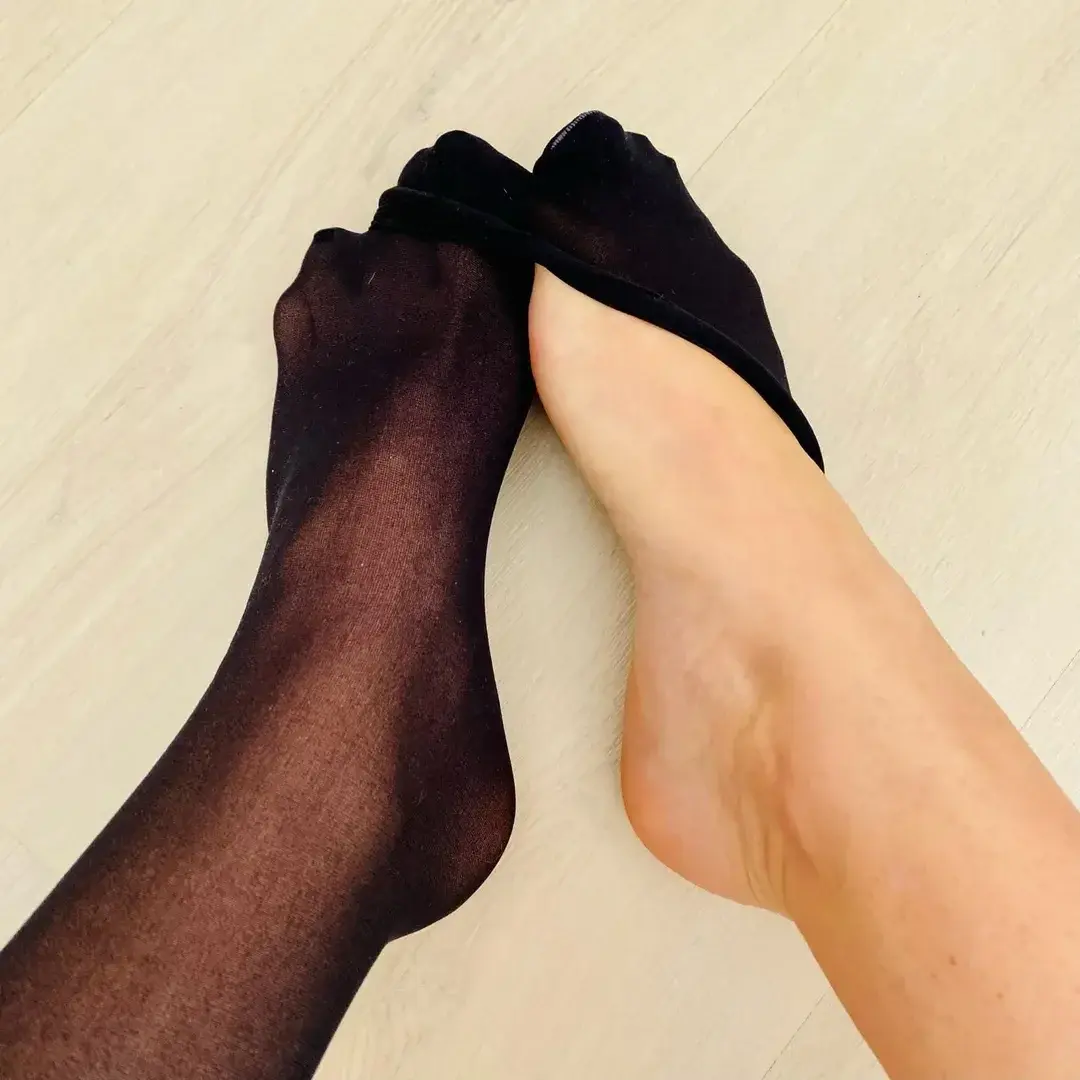Leak & nude 6 — thefeetinlove