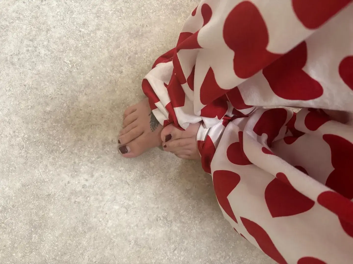 Leak & nude 5 — Pretty_feet_girl_