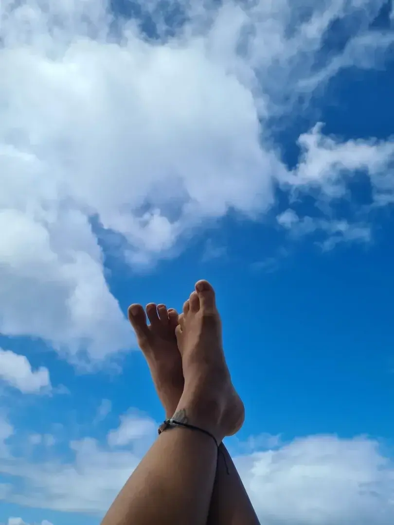 Leak & nude 2 — Feetnessgirl
