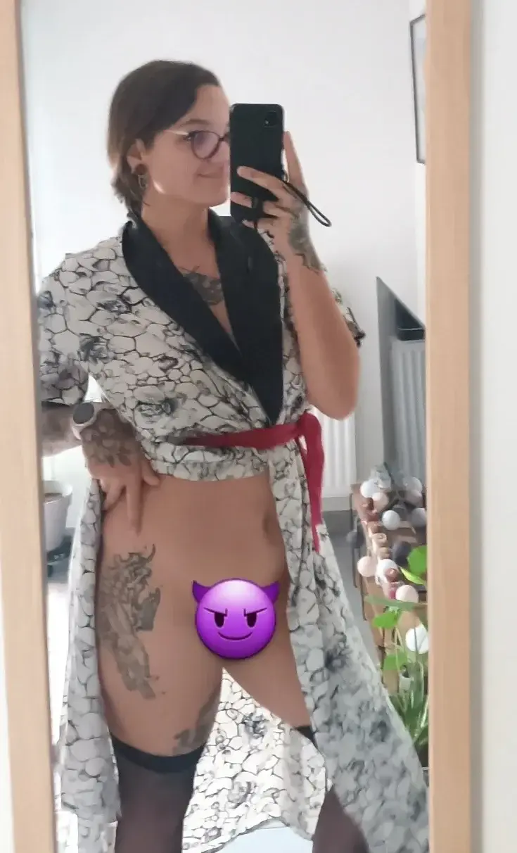 Viens en privé pour la version non censurée 😈