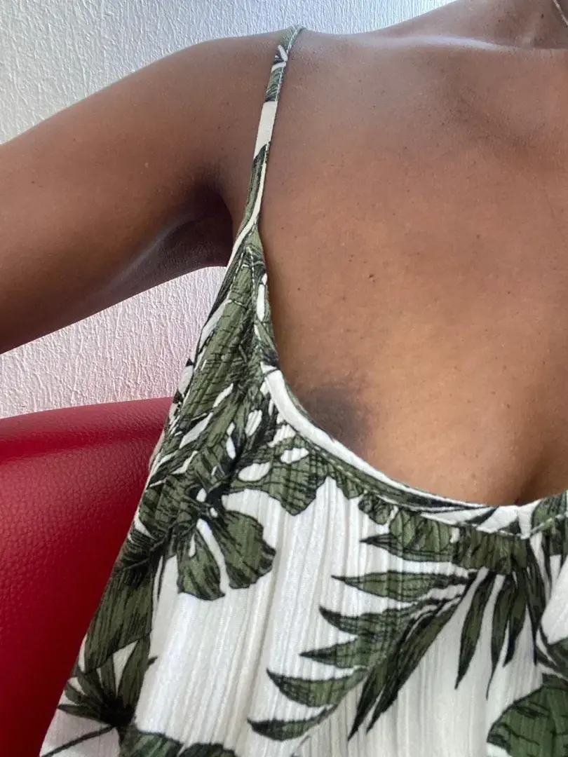 Leak & nude MYM — Nymphea22 : « Free boobs » (MYM)
