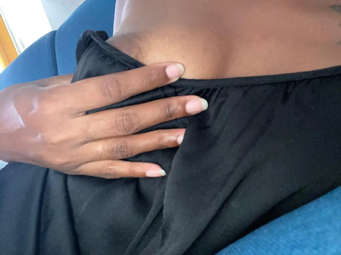 Leak & nude MYM — Nymphea22 : « Team #boobs ou ….. » (MYM)