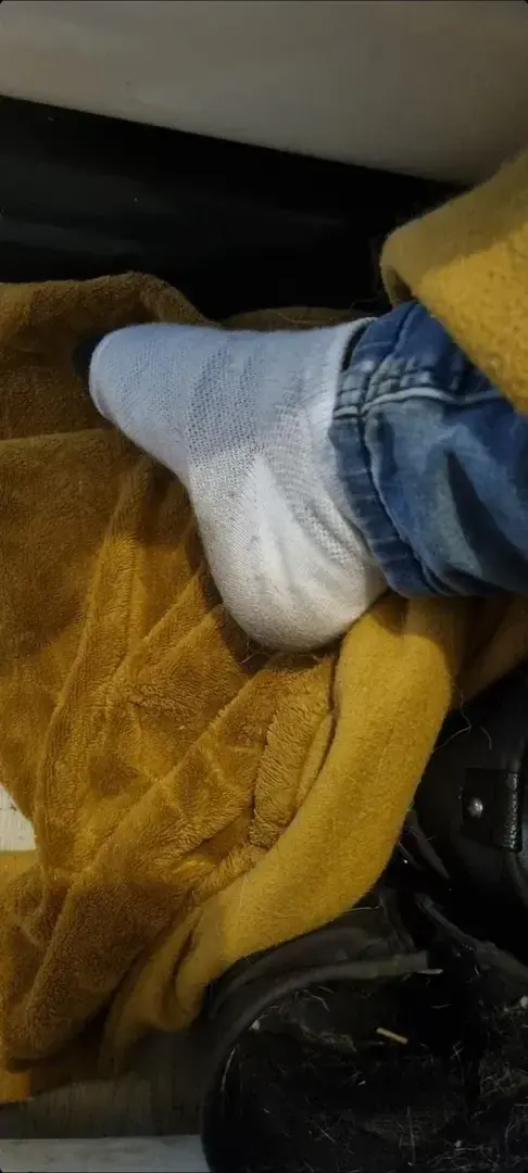 De beaux pieds ce cachent 😚#pied #pieds #chaussettes
