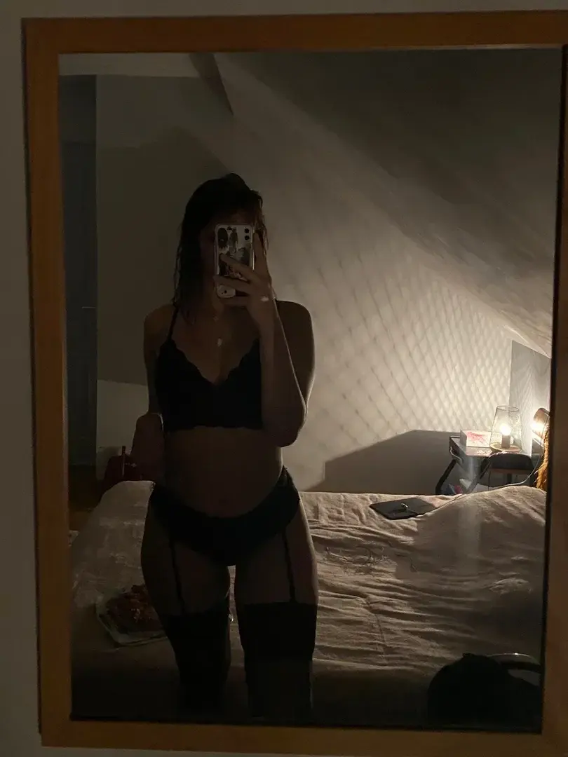 Leak & nude 4 — Rosemarie_