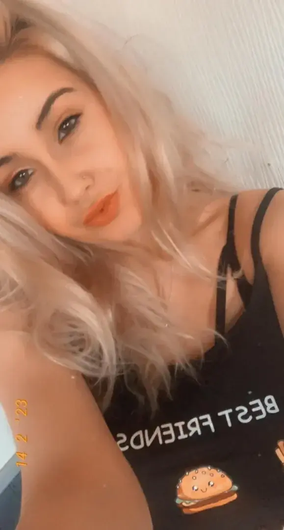 Abeille62 - Photo exclusive MYM 9 | French Modèles