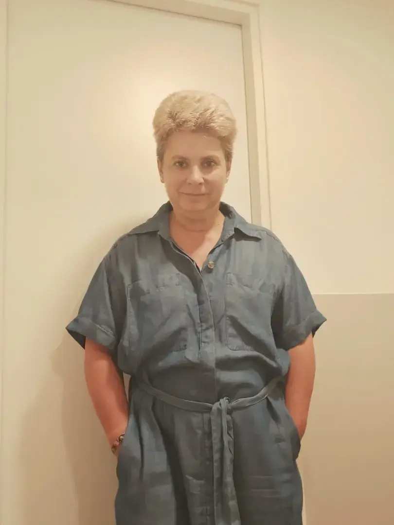 Coucou les loulous,Abonnez vous vite et vous découvrirez ce qui ce cache sous ma robe ...Bisous