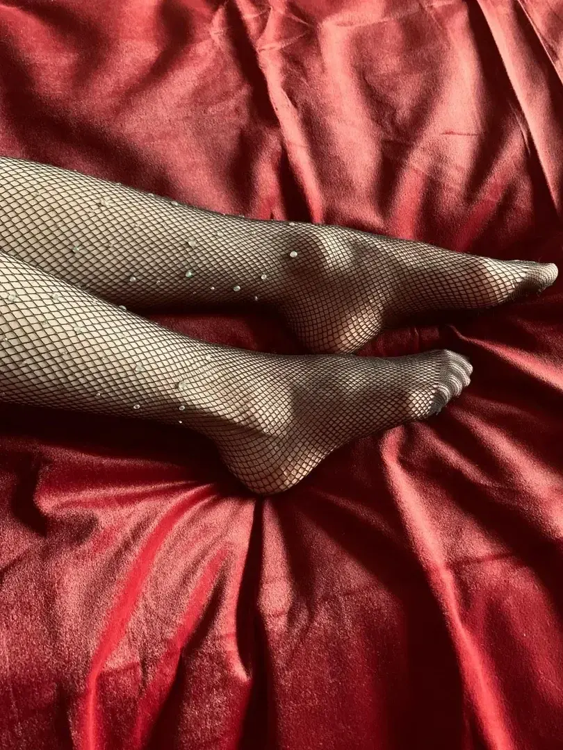 Leak & nude 12 — Feet-morti