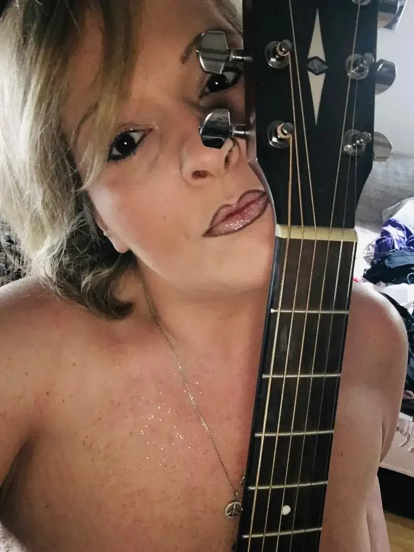 Leak & nude 4 — Laghertha