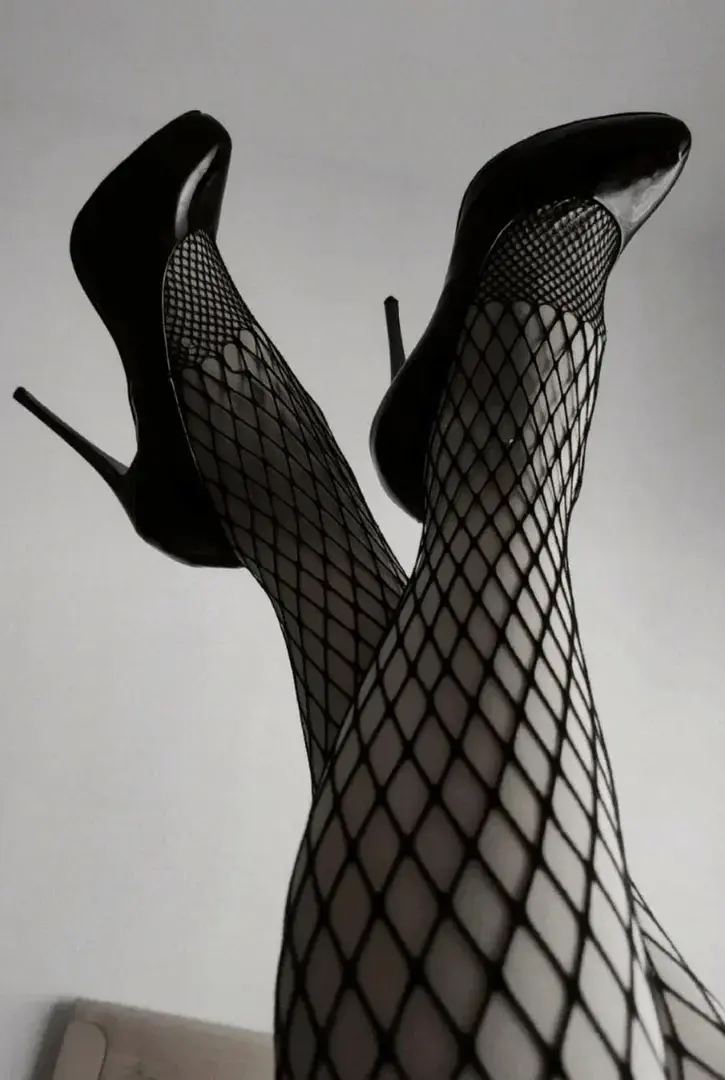 Leak & nude 10 — Insolence-et-dentelle