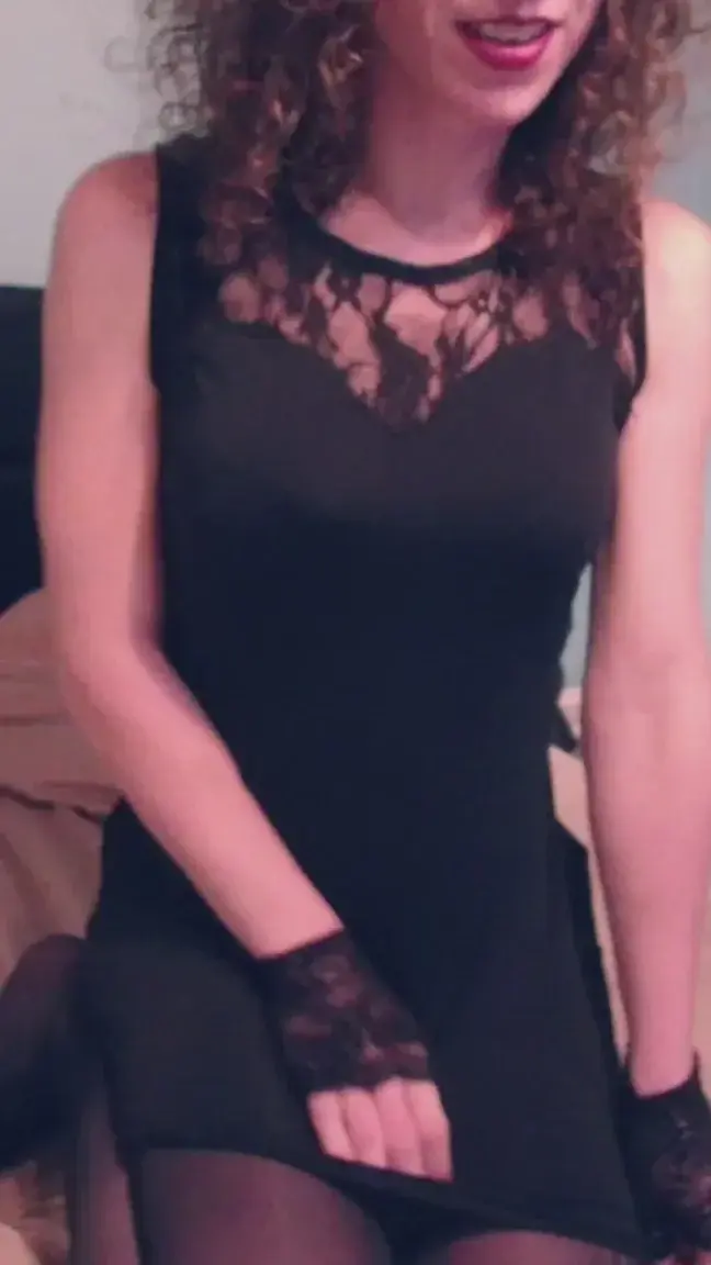 une copine qui chanterai un conseil a une autre qui a du vendre son corps, ce petit air m'est arrivée toute nue sous la douche. ça t'arrive parfois?
