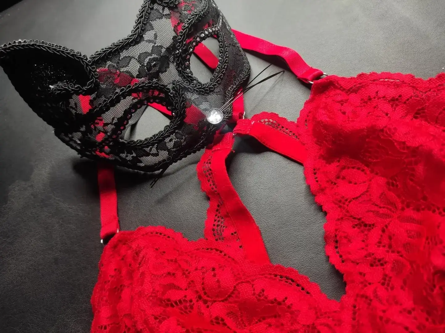 Photo de couverture de Pied_de_fille_etrange