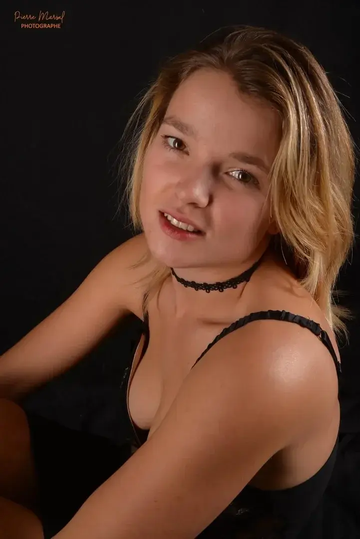 Leak public de Didine3 — « description de la photo » (nude) sur MYM