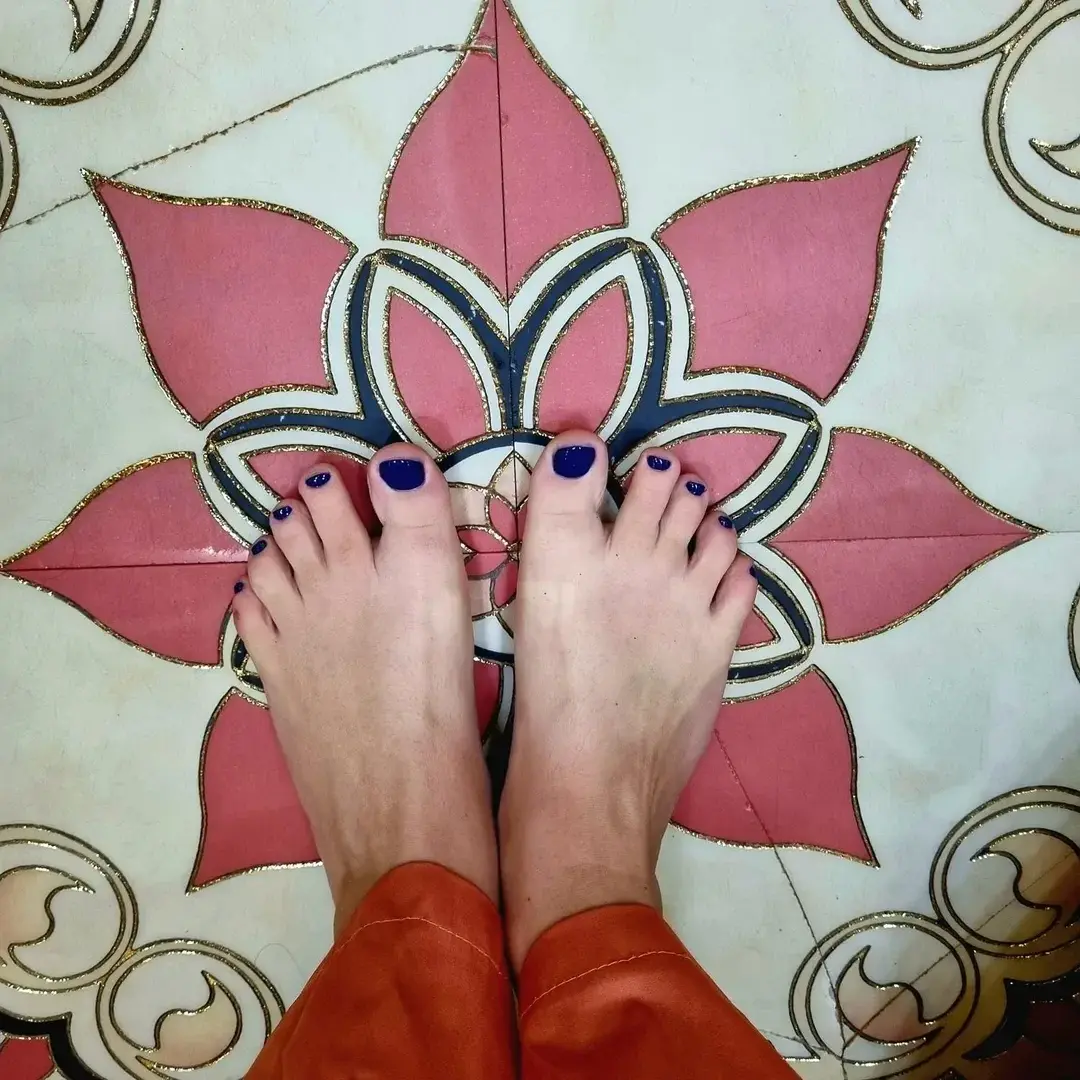 Leak & nude 1 — Travelling_feet_
